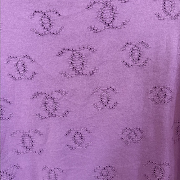 100% AUTHENTIC CHANEL CREW NECK T-SHIRT - Picture 9 of 12